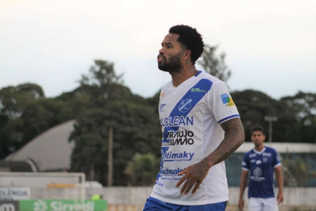Maurício é um dos defensores escolhidos (Foto: Caíque Toledo/Taubaté)