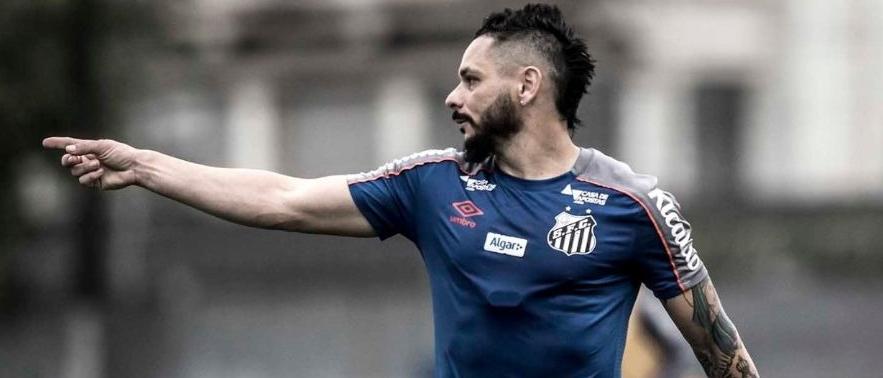 Sangue nos olhos. (Foto: Ivan Storti / Santos)