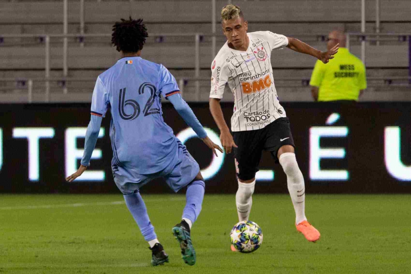 Cantillo é incluído em pré-lista da Colômbia e pode desfalcar Corinthians