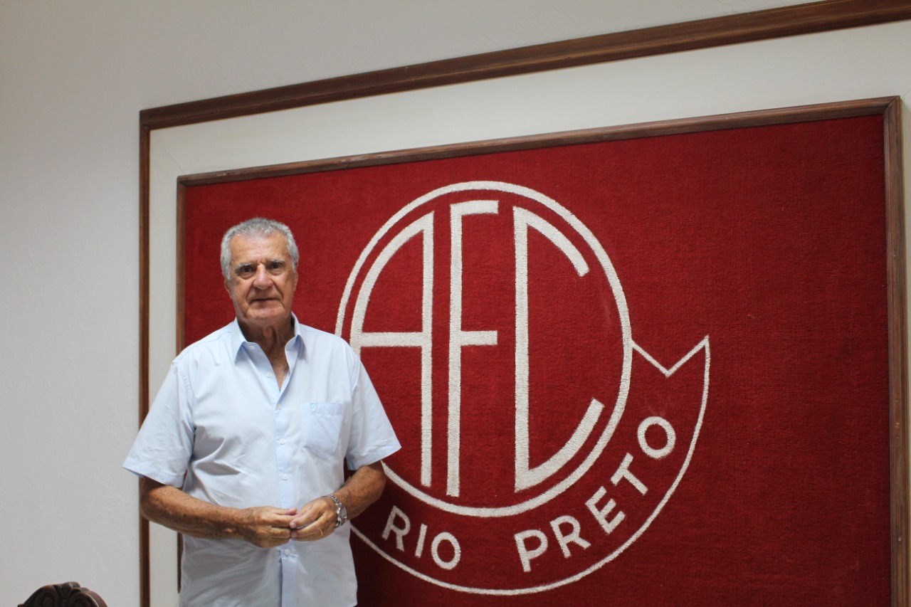 Segundona: Por ‘serviços ao futebol’, técnico do América será homenageado pela FPF