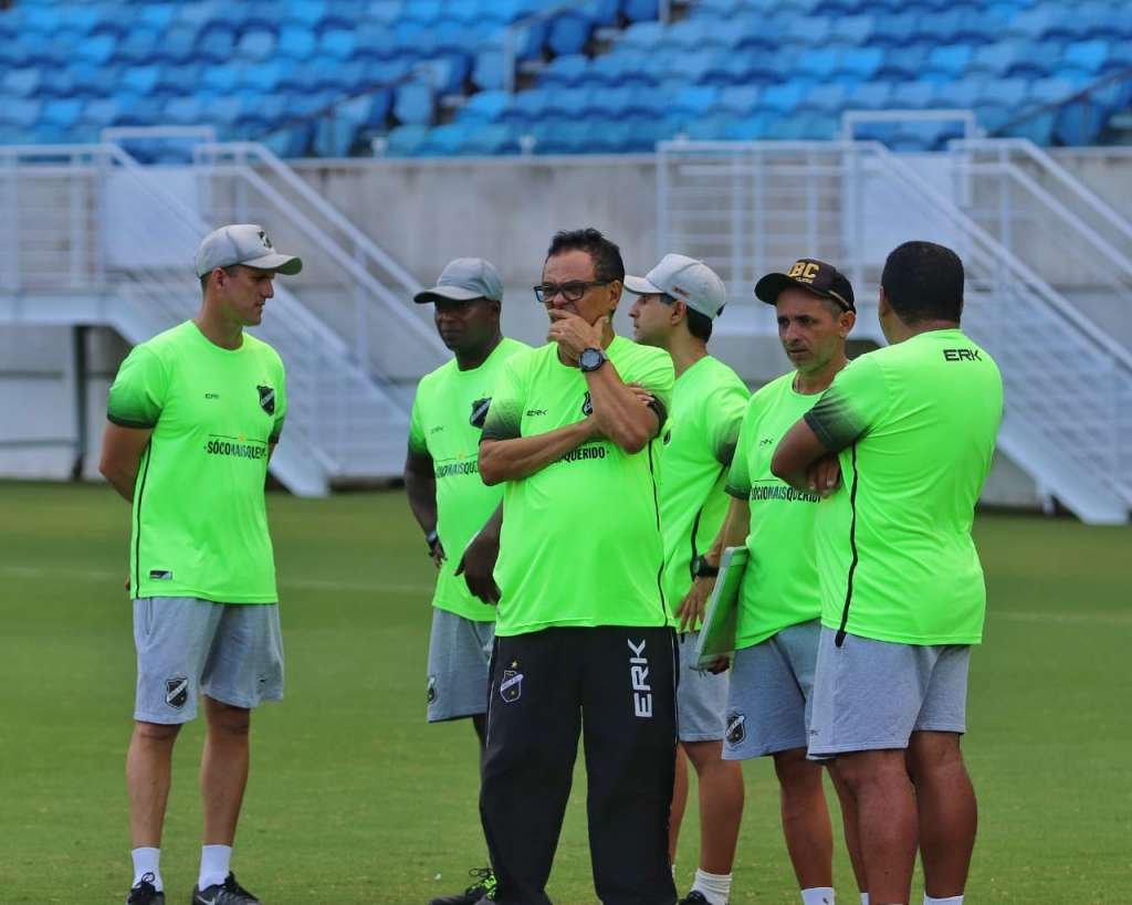 Apesar dos desfalques, Diá classifica empate do ABC como 'injusto'