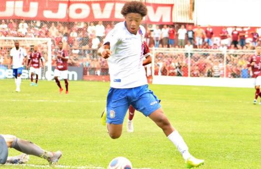 Cuadrado brasileiro espera conhecer sua versão 