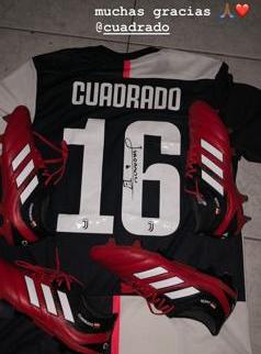 Anderson publicou em sua rede social os presentes recebidos por Cuadrado