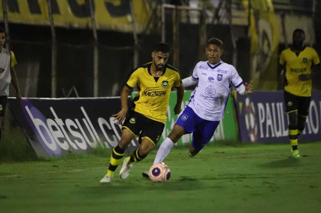 Lucas Ferron comemorou a semana livre antes de um importante jogo (Foto: Diego Motta)