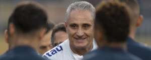 Hoje na Seleção Brasileira, Tite revela gratidão por técnico de clube da Série B