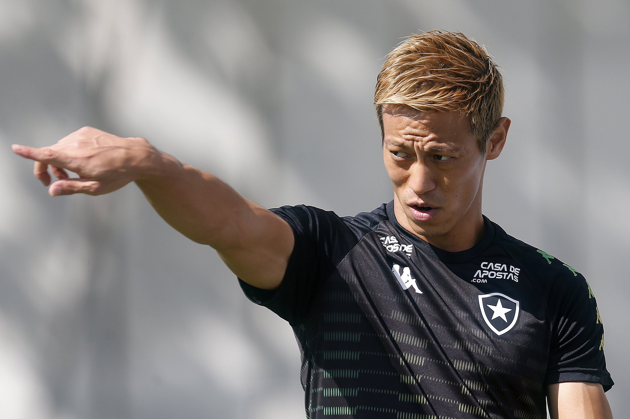 Recuperado de gripe, Honda deve estrear no Botafogo domingo contra o Bangu