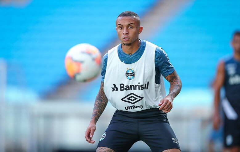 Destaque do Grêmio vê Gre-Nal “mais diferente” por ser pela Libertadores