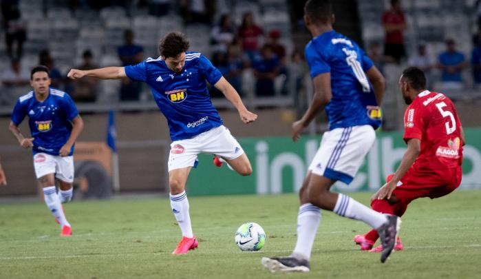 Cruzeiro não conseguiu furar a defesa do CRB