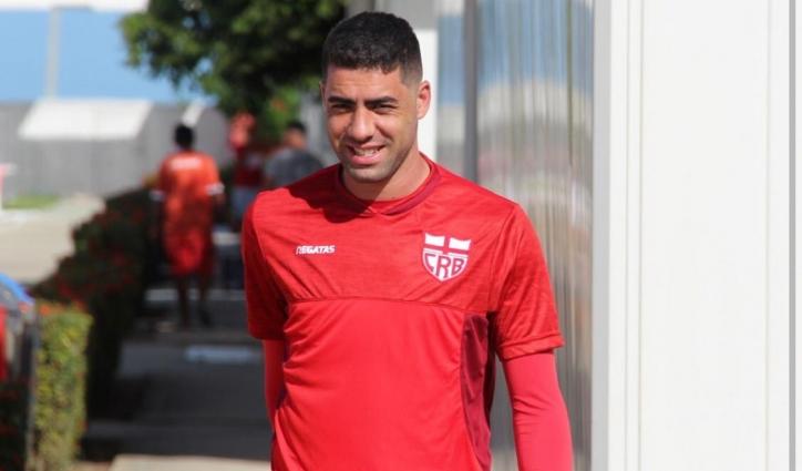 ​Copa NE: Zagueiro destaca bom momento do CRB e quer vitória sobre o Confiança