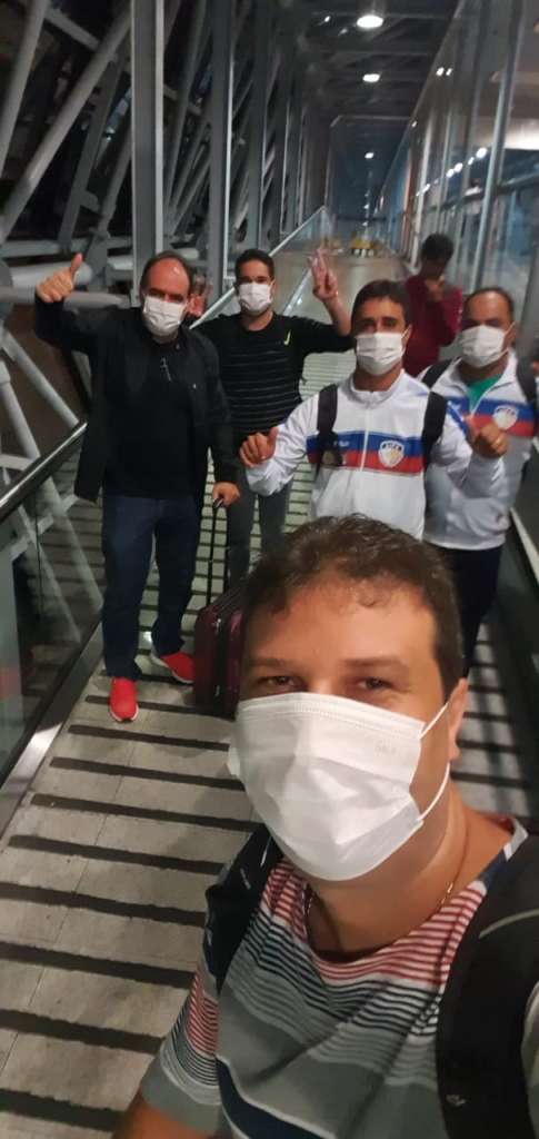 Selfie da torcida antes do embarque para Campinas