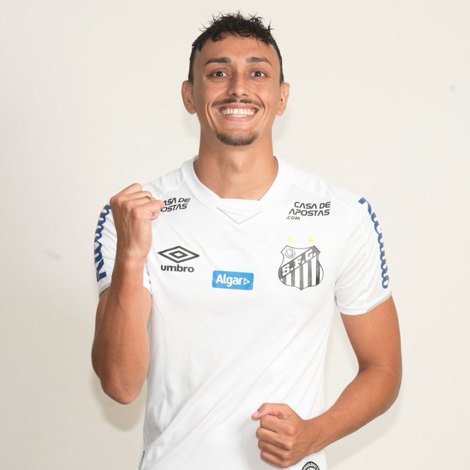 Pituca concorda com torcida sobre críticas e vê evolução do Santos