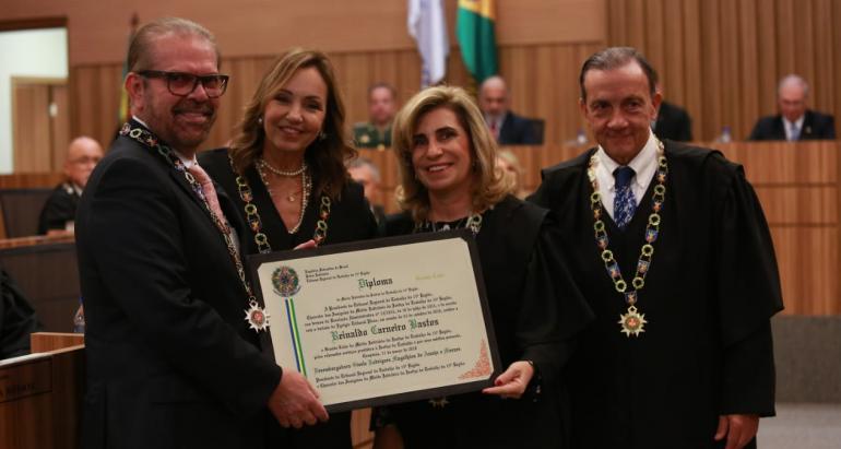 Presidente da Federação Paulista de Futebol recebe honraria no TRT da 15ª Região