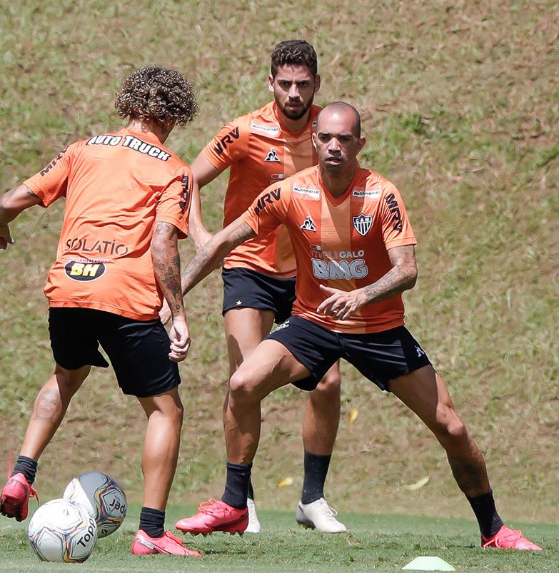 Sampaoli indica ataque atleticano com Tardelli e Ricardo Oliveira na sua estreia