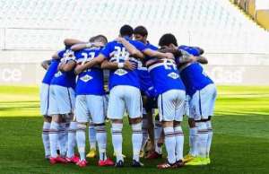 Na Itália, Sampdoria anuncia mais quatro jogadores e um médico com coronavírus