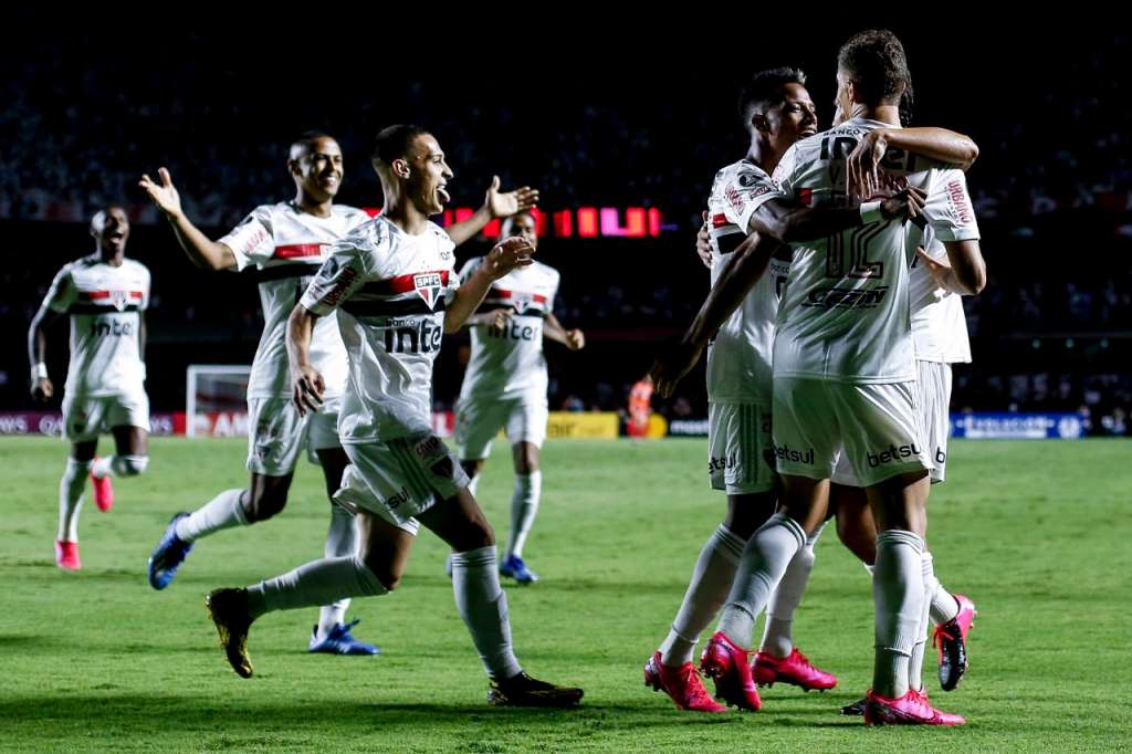 'Se algum jogador contrair coronavírus, o futebol vai parar', diz médico da FPF 2 0002050457195 img