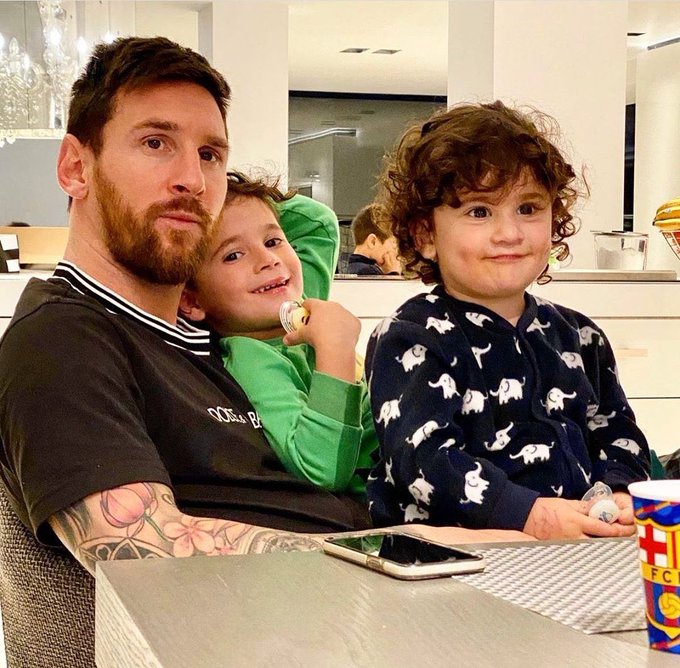 Messi alerta sobre coronavírus: ‘Momento de ser responsável e ficar em casa’