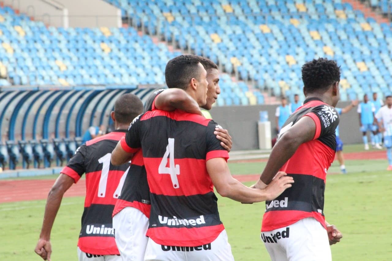 GOIANO: Atlético leva susto, mas vira nos acréscimos e abre vantagem na ponta