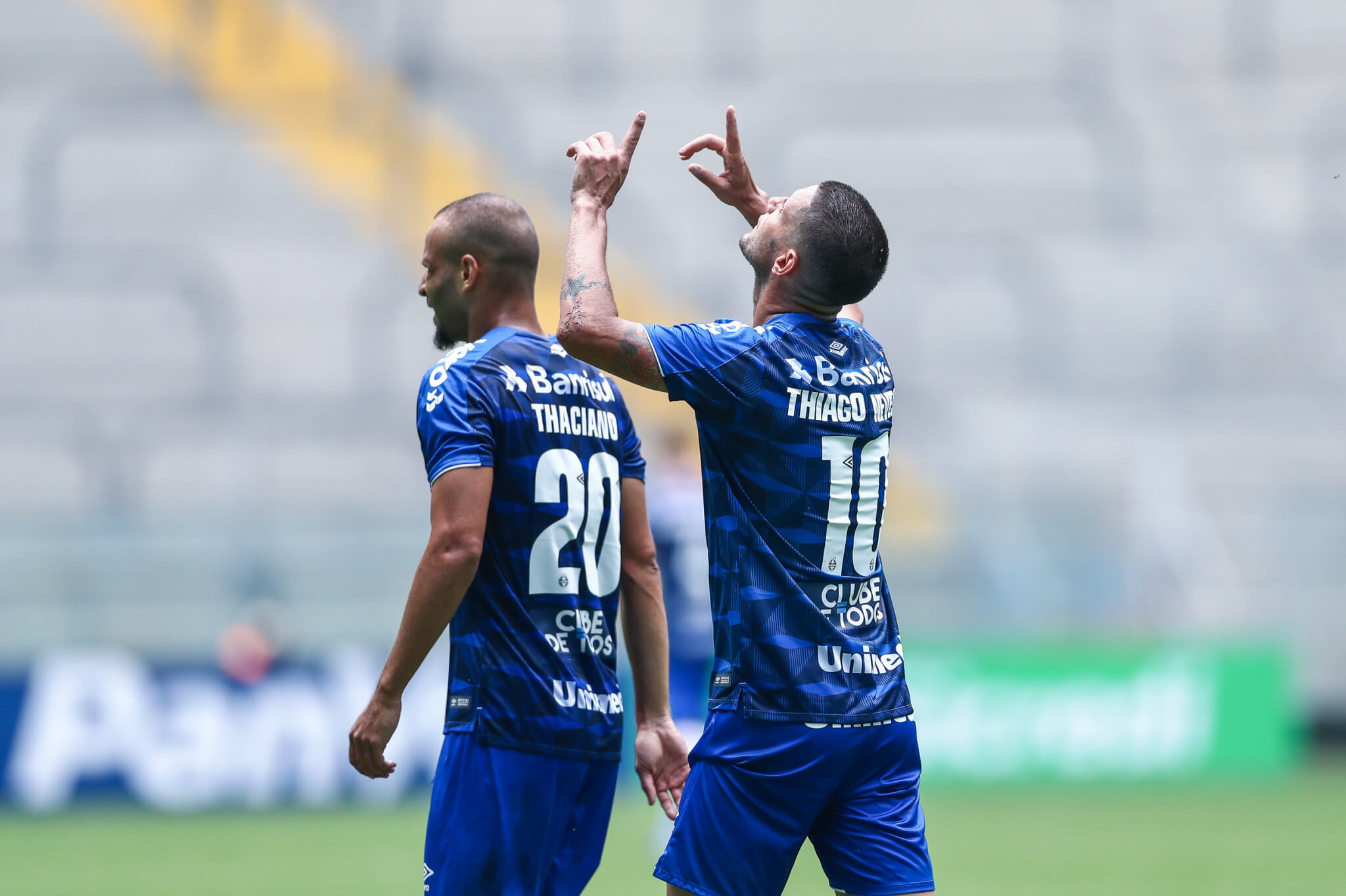 GAÚCHO: Thiago Neves e Diego Souza decidem na vitória do Grêmio sobre o São Luiz