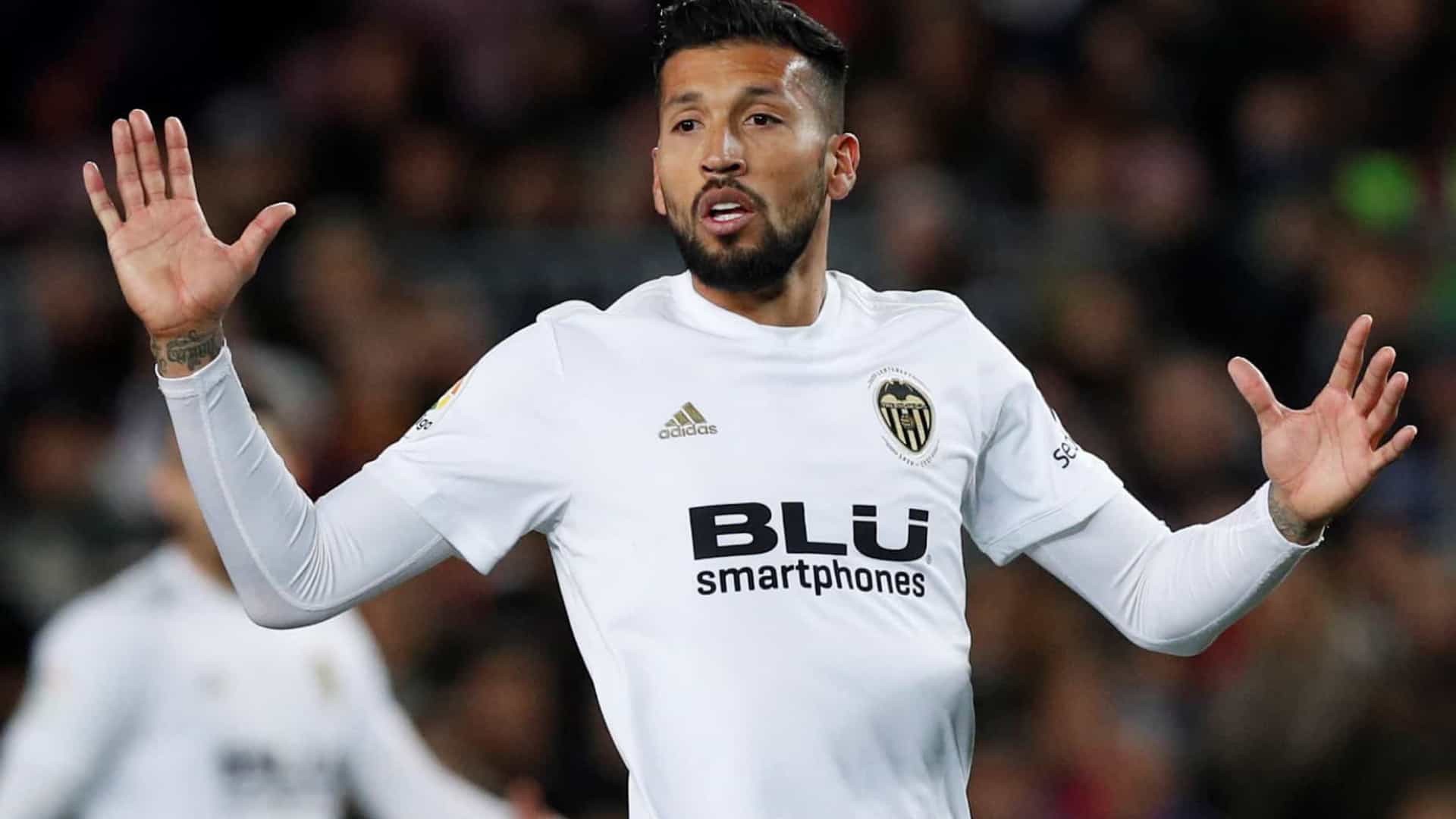 Na Espanha, Garay e mais quatro do Valencia são diagnosticados com coronavírus