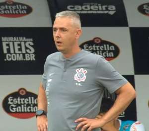 Tiago Nunes lamenta gol do Ituano: 'Só os deuses do futebol podem explicar'