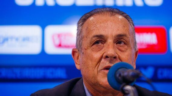 Mineiro: Ex-dirigente de Ponte e Santos é demitido do Cruzeiro