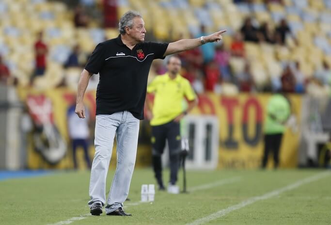 Abel Braga entrega o cargo de treinador do Vasco da Gama