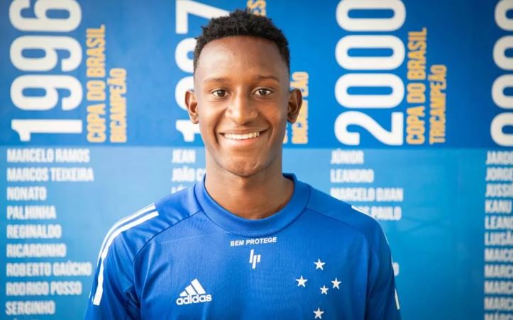 Cruzeiro confirma contratação do atacante do Palmeiras