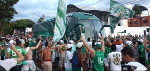 Dérbi 196 tem confusão fora do estádio e briga entre jogadores de Guarani e Ponte
