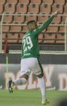 Brigatti comete erros primários na derrota de virada da Ponte Preta no dérbi