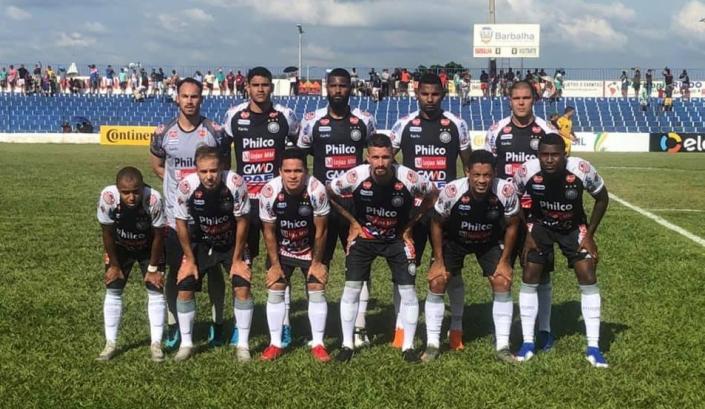 ​Paranaense: Zagueiro do Operário elogia decisão da Federação em suspender o estadual