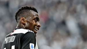 Juventus anuncia que volante Matuidi testou positivo para o novo coronavírus