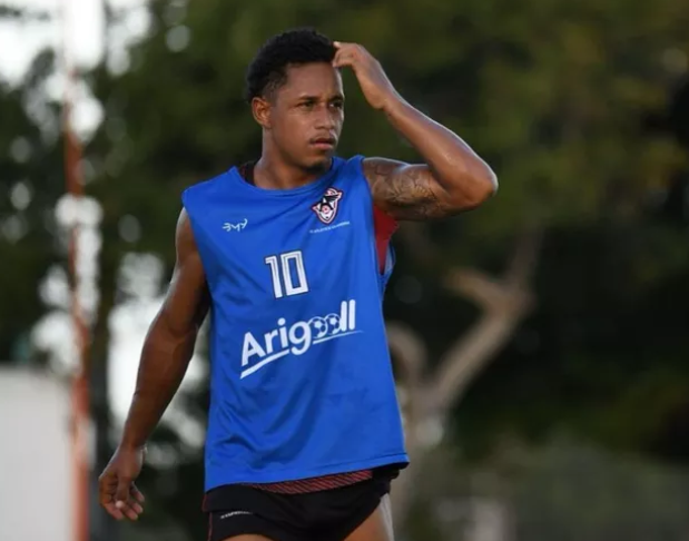 Potiguar: América-RN segue no mercado e oficializa chegada de meia do Atlético-CE