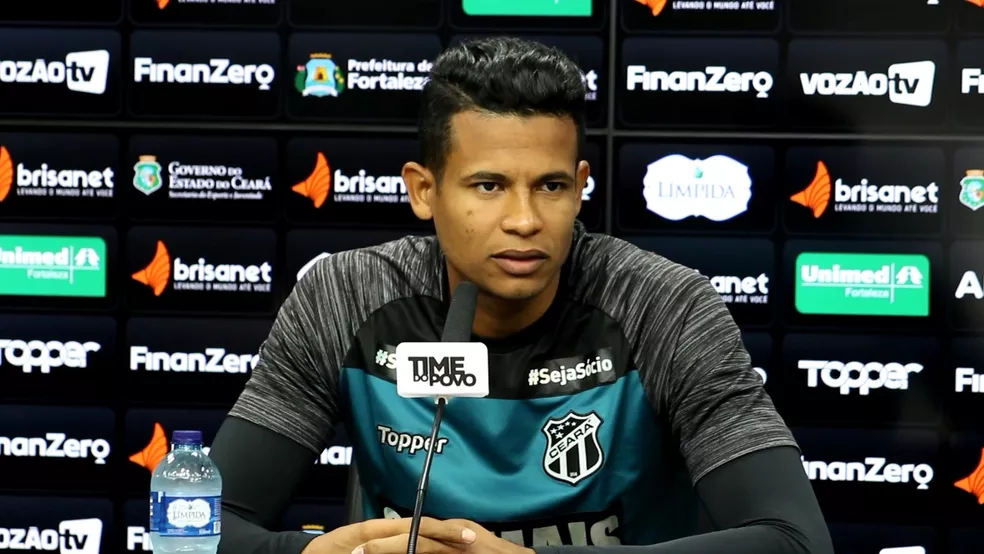 Cearense: Ceará renova com ‘sombra de Prass’ e briga pela titularidade aumenta