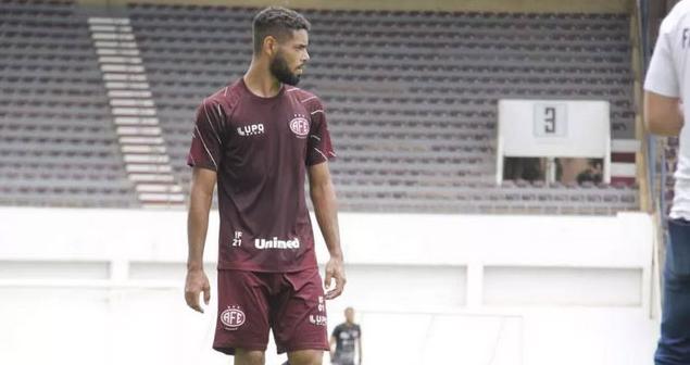 Atacante elogia grupo da Ferroviária e projeta vaga no Paulistão