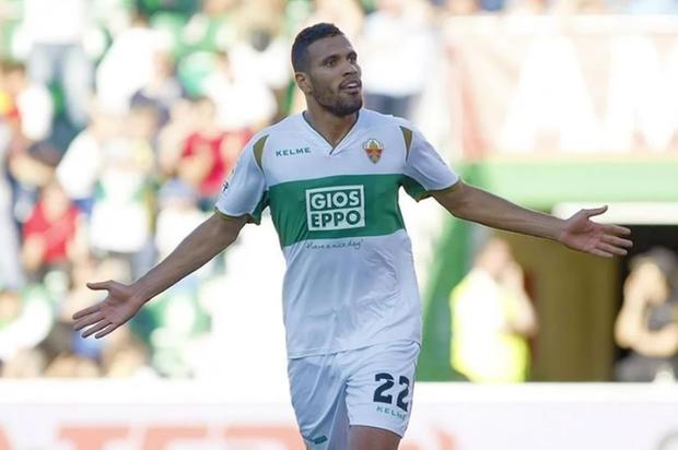 Com coronavírus, atacante ex-Cruzeiro e Corinthians quase não apresenta sintomas