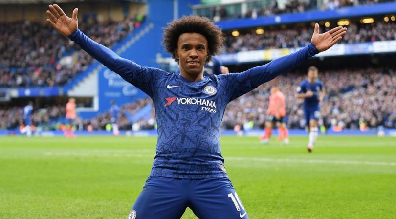 Willian aceita jogar no Chelsea sem contrato caso a temporada se prolongue