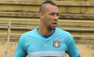 Júnior Alves: contrato ilegal