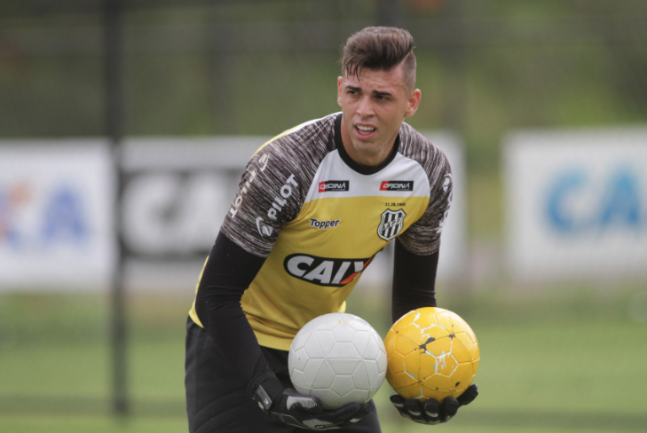 Goleiro da Ponte manda recado para a torcida: “Fiquem em casa”