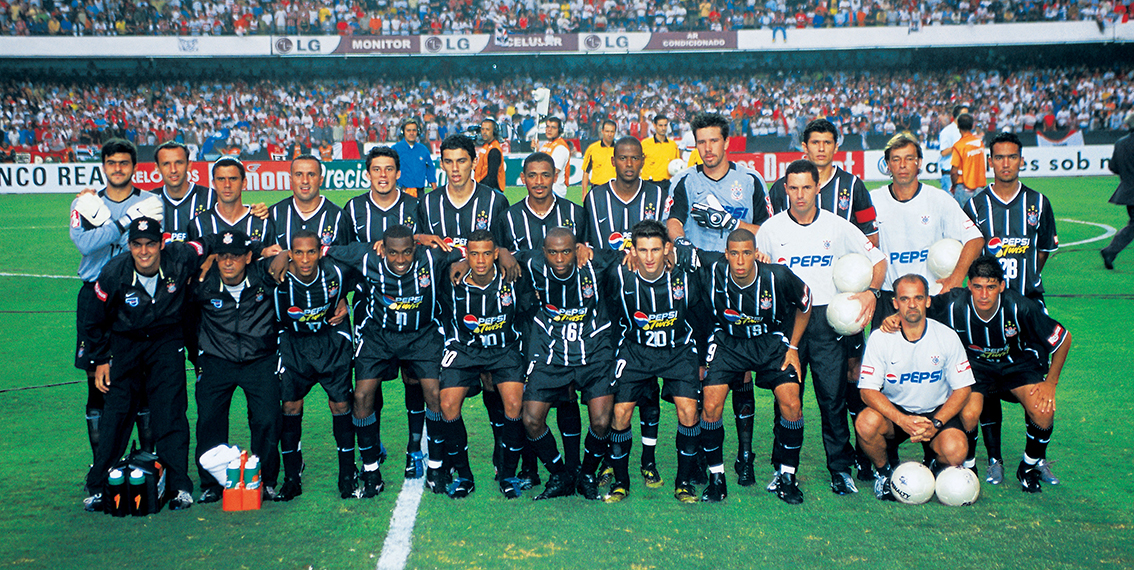 Há 17 anos, Corinthians vencia Paulistão no auge da rivalidade com São Paulo