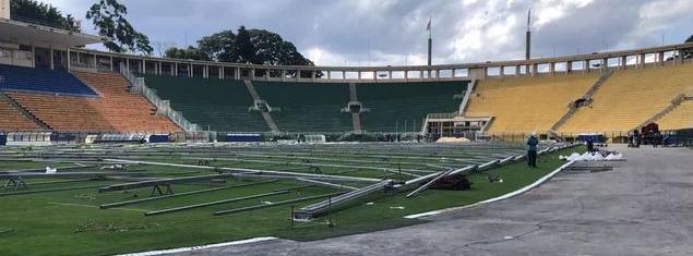 Pacaembu vai se transformando em hospital. Confira imagens!