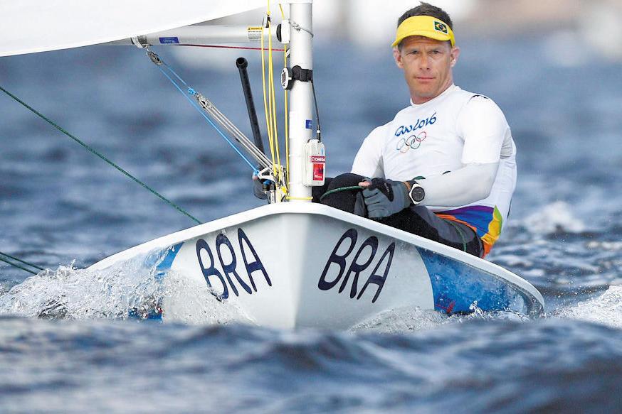 Scheidt e jogadores de vôlei da seleção têm dificuldades na Itália
