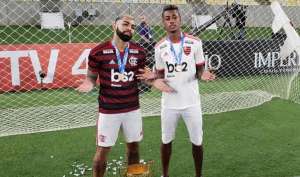 De Loco Abreu e R10 a Gabigol, relembre os campeões cariocas da década de 2010