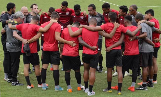 Clube da Série B dá férias coletivas e espera negociação sobre redução salarial