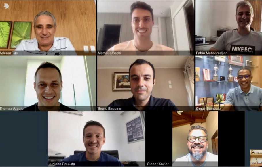 De olho nas Eliminatórias, Tite faz reunião com comissão técnica por vídeo