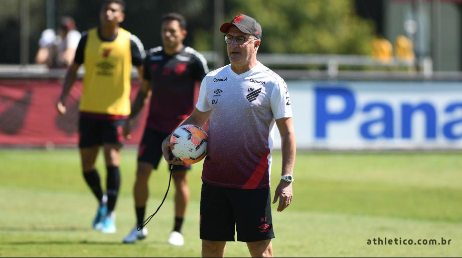 Time do Brasileirão dá férias coletivas para jogadores e comissão técnica