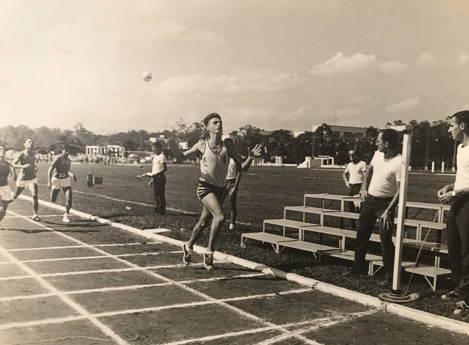 Médicos corrigem Bolsonaro e afirmam que atletas podem adoecer por coronavírus