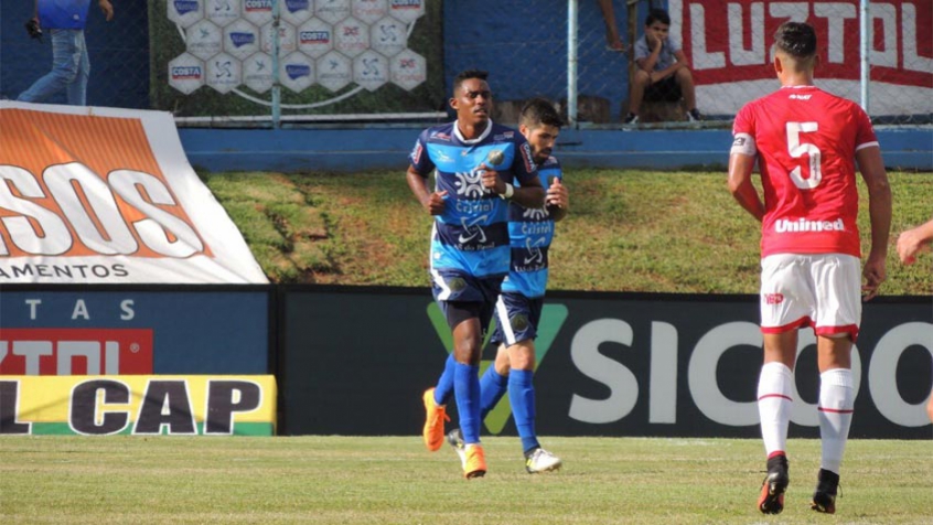 Experiente atacante da Aparecidense supera concorrência na artilharia do Goiano