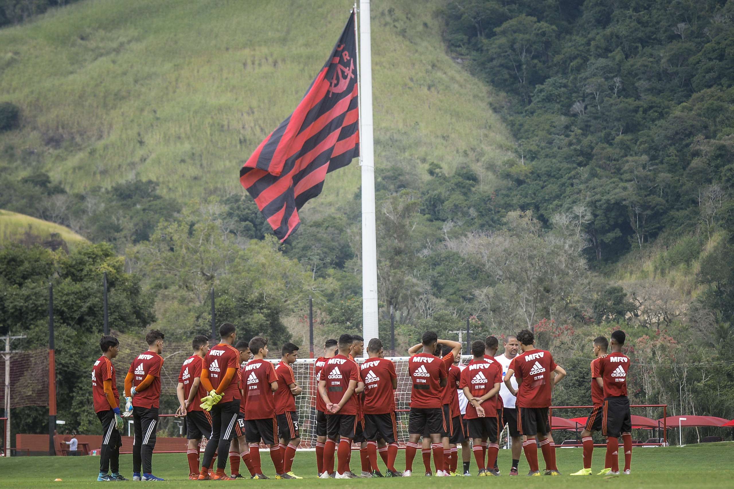 Flamengo concede férias também para as categorias de base até 20 de abril