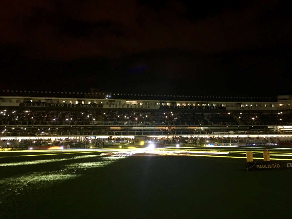  Há 23 anos, Santos retornava à Vila Belmiro após nove meses de reforma (Foto: Alexandre Battibugli/FPF)