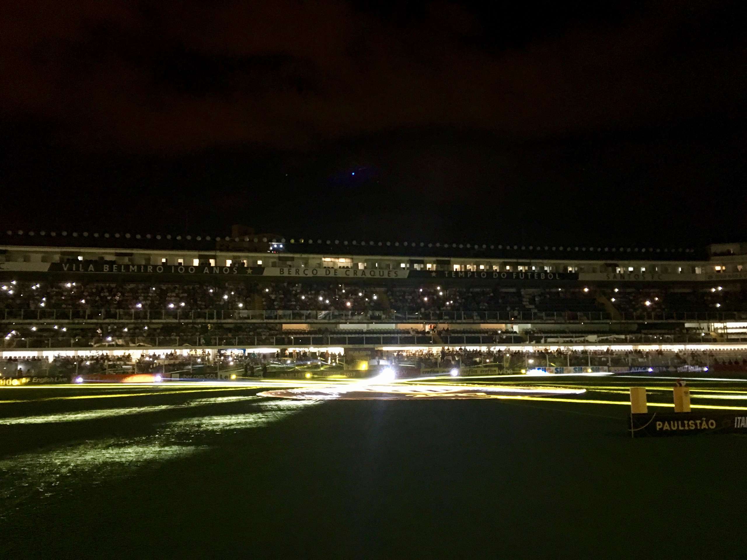 Há 23 anos, Santos retornava à Vila Belmiro após nove meses de reforma